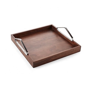 Le plateau fonctionne comme une option de service élégante pour les mariages ou les fêtes privées reflétant les dernières tendances en matière de rassemblement rustique-chic - Product Image 2