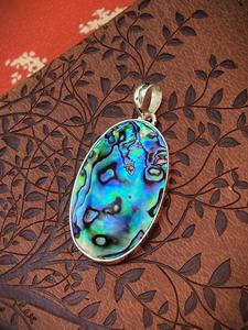 สร้อยคอเปลือกหอยมุกคุณภาพพรีเมียม ดีไซน์ทันสมัย ของที่ระลึกสำหรับผู้หญิง เครื่องประดับแฟชั่น โดย CRAFT ZONE EXPORT - Product Image 5