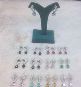 Boucles d'oreilles en laiton diamant américain de luxe moderne ensemble de bijoux cadeau floral exclusif pour les fêtes d'anniversaire de mariage de la mariée - Product Image 1