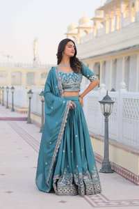 Conjunto de Chinon Lehenga con bordado floral de estilo tradicional con trabajo de lentejuelas Zari Work Choli para boda y fiesta - Product Image 4