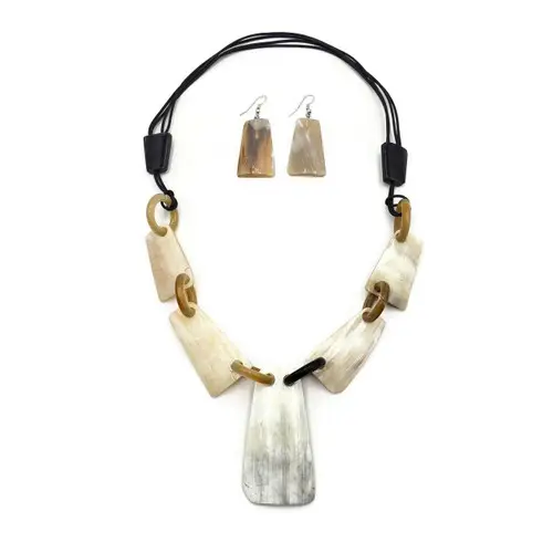 Horns chmuck Natürliche Horn ringe und Perlen Halskette für Hochzeits dekoration aus Indien Handwerk und handgemachte Verwendung