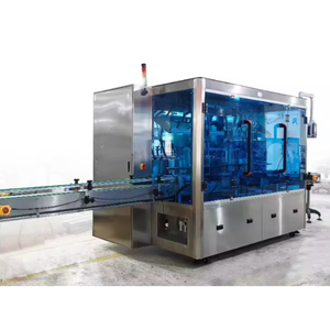 Ligne automatique de remplissage, de bouchage et d'étiquetage d'huile lubrifiante à 8 têtes, avec bouchage Sonyel Ropp et étiquetage des deux côtés - Product Image 1