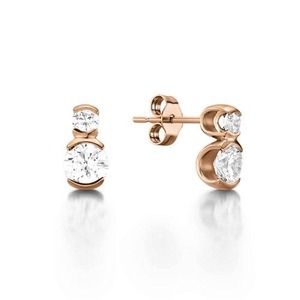 Elegantes pendientes colgantes de corte redondo con diamante cultivado en laboratorio de 0.30 quilates en platino para compromiso nupcial - Product Image 1