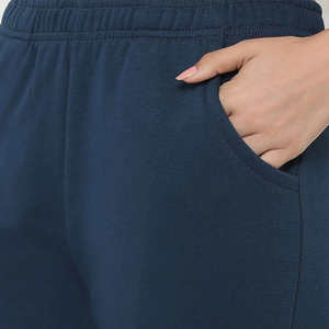 Conjunto Deportivo de Invierno para Mujer de Primera Calidad, Manga Larga, Dos Piezas, 100% Algodón, Talla Grande, con Paneles Decorativos - Product Image 3