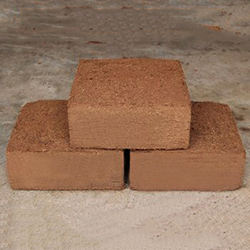 La tourbe de coco de haute qualité améliore la texture du sol La tourbe de coco retient bien l'eau et l'air pour les plantes d'intérieur et les projets de serre - Product Image 6