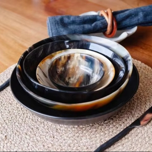 ENSALADA DE CUERNO DE BÚFALO HECHO A MANO DE CALIDAD Cuenco para servir cuerno natural hecho a mano Estilo animal altamente pulido - Product Image 1