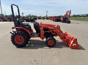 รถแทรกเตอร์ขนาดเล็ก Kubota LX2620HSD รุ่นยอดนิยม ขับเคลื่อน 4 ล้อ เครื่องยนต์ดีเซล พร้อมที่ตักด้านหน้า สำหรับงานเกษตรและจัดสวน - Product Image 5