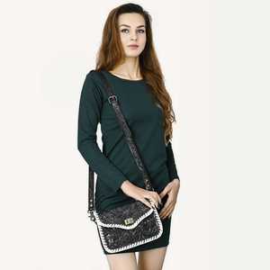 Bolso cruzado de nueva llegada con diseño de cabestrillo occidental mecanizado a mano Cierre de cremallera Stock listo para niñas - Product Image 2