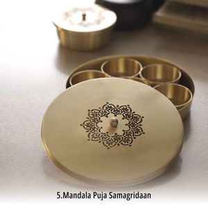 Boîte à épices en laiton au design traditionnel pour la décoration de cuisine ethnique, rehaussant l'espace avec un artisanat métallique authentique - Product Image 6