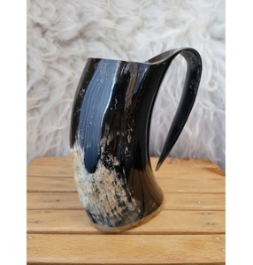 Taza de Cuerno de Búfalo Hecha a Mano, Estilo Vikingo, Grabada - Product Image 5