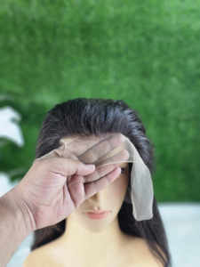 Perruque naturelle ondulée en cheveux indiens Remy, longue, avec baby hair, double épaisseur, nœuds décolorés, frange, base en soie transparente, sans colle - Product Image 4