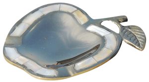 Cendrier en laiton doré moderne et luxueux sans fumée en forme d'étoile de mer pour hôtels et détaillants - Product Image 3