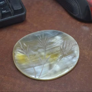 ที่รองแก้วทำจากเขาควายธรรมชาติ งานแฮนด์เมด สไตล์เรียบง่าย อุปกรณ์เสริมสำหรับเครื่องดื่ม คุณภาพสูง - Product Image 1