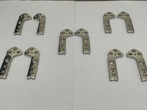 Placas de bloqueo ortopédicas veterinarias 10 piezas TPLO 3,5mm longitud 60 derecha e izquierda - Product Image 3