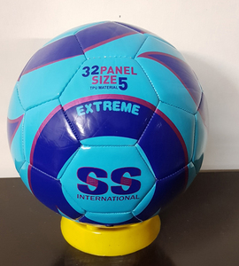Alta calidad SS internacional profesional estándar tamaño 5 impermeable butilo vejiga pantalla impresa diseño pelota de fútbol - Product Image 1