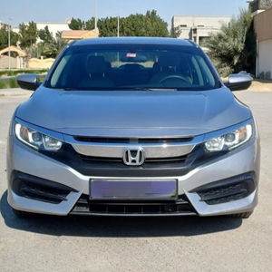 Honda Civic Sedán 2017 Usado, Automático, Tracción en las Cuatro Ruedas, Asientos de Cuero Claro, Control de Crucero Adaptativo, Euro6 Diésel, Neumáticos R16, Volante a la Izquierda - Product Image 1