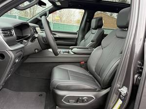 Magnifique Jeep Grand Wagoneer Limited Altitude 4WD Transmission Automatique Premium V6 - Product Image 4