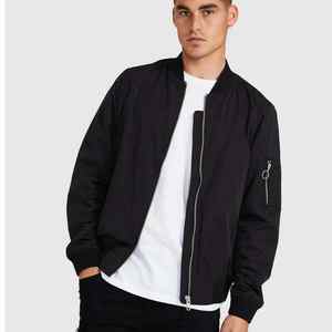 Blouson aviateur noir style High Street personnalisable pour hommes, vêtements d'extérieur chauds et coupe-vent pour l'hiver avec logo sur le devant - Product Image 1