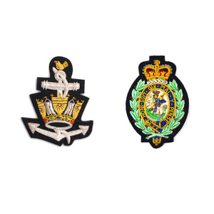 Insigne de blazer brodé en fil de métal de régiment de conception personnalisée le plus vendu Badges de broderie faits à la main de haute qualité - Product Image 2