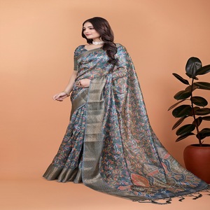 Saree en soie mélangée douce à imprimé floral ethnique multicolore gris élégant avec bordure Zari et Pallu imprimé - Product Image 2