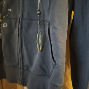 Ropa Deportiva Ecológica Transpirable de Forro Polar con Capucha Bordada en Azul Estilo Cottagecore para Mujer, Impresión Personalizada, Gruesa y Cálida para Invierno - Product Image 2