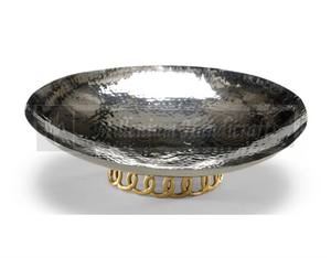 ชามเสิร์ฟอะลูมิเนียมขัดเงาสีทองลายจุดขอบ ทนความร้อน สำหรับใช้ในบ้านหรืองานแต่งงาน จาก Millenium Handicrafts India - Product Image 5