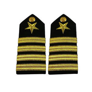 กระเป๋าสะพายไหล่แบบแข็งเครื่องแบบ2025สีดำทอง - Product Image 3