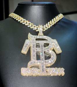 Nuevo Colgante Clásico Infantil Personalizado Chapado en Oro Amarillo de 18K con Moissanita Certificada GRA, Estilo Hip Hop Rapero - Product Image 1