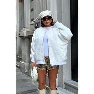 Blouson bomber pour femme en fourrure bouclée, modèle 6120 - Product Image 6