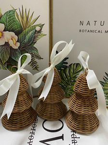 EMBRACE DE L'HIVER: décor suspendu en rotin naturel et osier pour un Noël confortable. - Product Image 6
