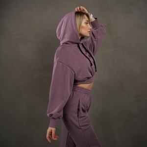 Sudadera con capucha y pantalones de chándal con cremallera desgastados para mujer personalizada del fabricante, conjunto de dos piezas ajustado sólido con decoración rasgada - Product Image 4