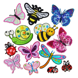 Badges logo 3D en PVC personnalisables, imperméables et durables, à coudre, écussons étoiles en caoutchouc pour vestes, chapeaux, accessoires vestimentaires, alphabétiques - Product Image 1