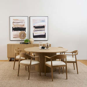 Table ronde en bois de teck blanchi et six chaises de style Scandi-avec sièges incurvés Design de meubles minimalistes modernes - Product Image 2