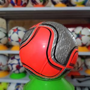 Ballon de football en PU blanc en gros, en stock, offres Shopey, taille officielle 3, mini-match, cousu à la machine, PVC thermocollé - Product Image 4