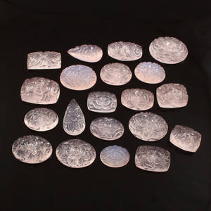 Lote Mixto de Gemas de Cuarzo Rosa Natural Talladas a Mano para la Fabricación de Joyas - Product Image 1