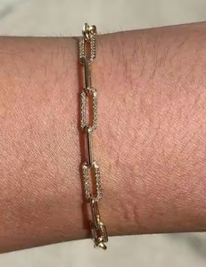 Bracelet tennis en or jaune 14 carats avec diamants ronds Bijoux élégants pour occasions spéciales Bracelets en moissanite - Product Image 1