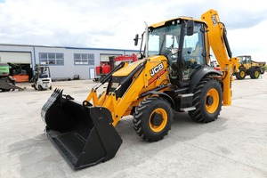 รถตักล้อยาง JCB 3CX แบบขับเคลื่อน 4 ล้อ พร้อมหัวขุดด้านหน้าและด้านหลัง |   รถตักล้อยางตีนตะขาบไฮดรอลิก JCB 3CX - Product Image 2
