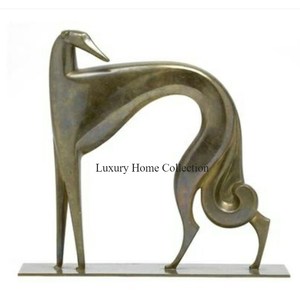 Escultura y estatua decorativas de Metal de Color gris Diseño único Uso para el hogar y la Oficina Mesa Suministros de diseño adorables de lujo - Product Image 2