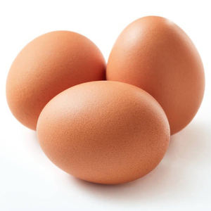 Œufs de poule blancs de qualité supérieure, œufs de ferme, soigneusement emballés pour la fraîcheur et la sécurité. - Product Image 2