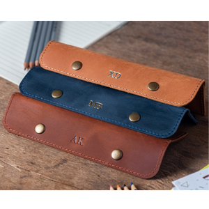 Portalápices y Estuche para Bolígrafos de Cuero Genuino Hecho a Mano y Personalizable con Impresión UV, Regalo de Papelería Personalizado - Product Image 2