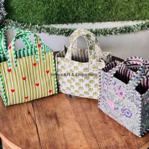 Sac fourre-tout mini réversible en coton matelassé imprimé à la main, écologique, durable, robuste, pour les courses - Product Image 6