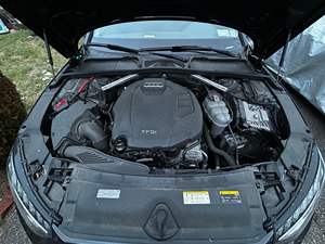 LISTO PARA ENVIAR - USADO, VOLANTE A LA IZQUIERDA |   Audi A4 Allroad Quattro Premium Plus 2020 con Volante a la Derecha |   34600 Millas |   Turbo de 4 Cilindros |   Tracción en las cuatro ruedas - Product Image 5