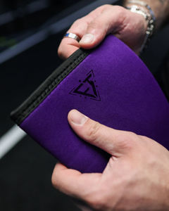 Support de coude en néoprène pour la compression, la musculation, l'entraînement en salle de sport, la musculation, les protège-coudes en gros, manchon de coude pour la musculation - Product Image 3