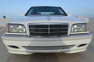 Mercedes-Benz C230 Kompressor Berline de 1999, occasion, sans réserve, 1 propriétaire, 4 cylindres suralimenté, provenance du sud, non modifié - Product Image 2