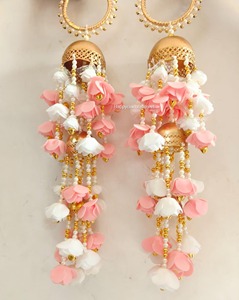 สร้อยข้อมือมุกหลายชั้นลายดอกไม้ประดิษฐ์สีขาวพีชสไตล์อิสลาม ดีไซน์ดอกไม้ทำมือ ทันสมัย คุณภาพสูง สำหรับผู้หญิง - Product Image 3