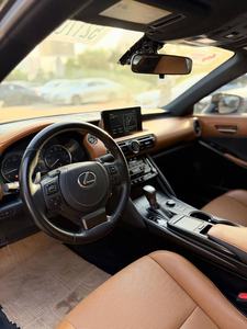 เล็กซัส IS 350 ปี 2024 ตัวท็อป ครบอุปกรณ์ - Product Image 3