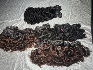 Extensiones de cabello Remy alineadas con Templo indio, cutícula sin procesar, cabello humano crudo con textura rizada hinchable, modelo no permanente - Product Image 3