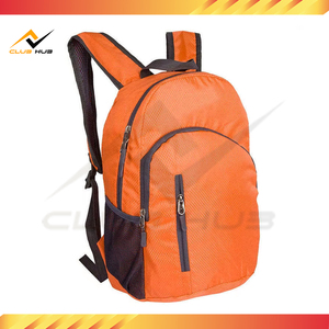 Vente en gros de sac à dos d'école pliable écologique en nylon avec logo personnalisé Grand sac étudiant 50-70L Aventurier moderne - Product Image 3