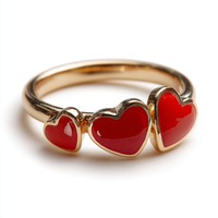 Bague en émail avec trois cœurs rouges et bande plaquée or 18 carats pour femme, bijou de doigt décontracté pour tous les jours