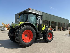Tracteur agricole Claas ARION 650 4x4 multifonctionnel neuf/d'occasion, longue durée de vie, disponible pour l'agriculture. - Product Image 5